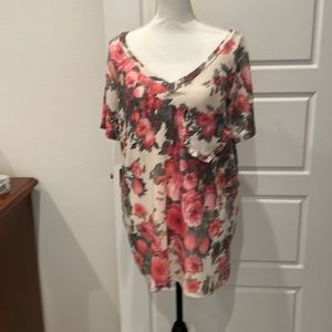 Women’s Short Sleeve Floral Design Knit Top